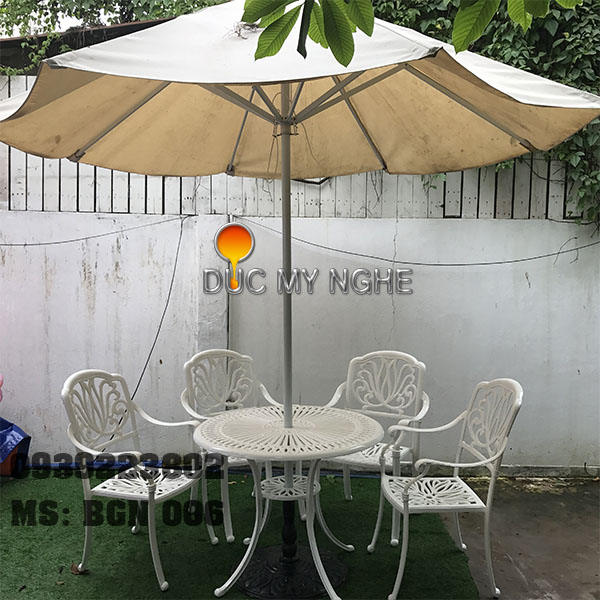 Bàn ghế nhôm đúc BGN 006
